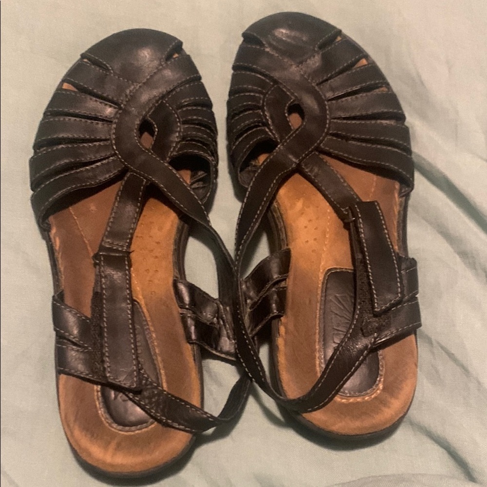 Earth Origins Black sandals size 9 1/2